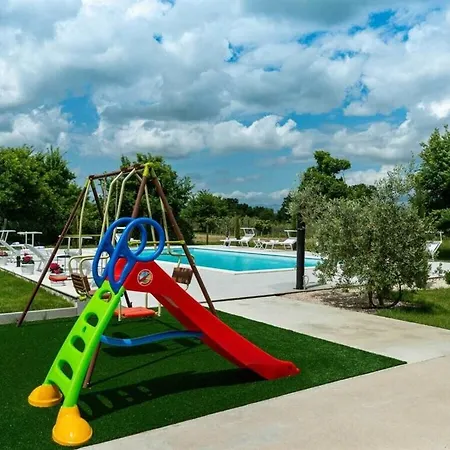 Luxury Maria With Large Pool וילה Policnik