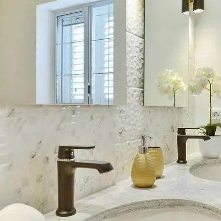 וילה Luxury Maria With Large Pool