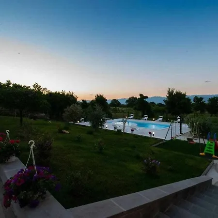 וילה Luxury Maria With Large Pool