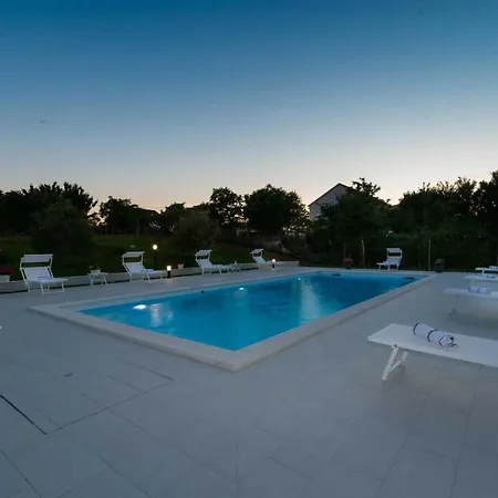וילה Luxury Maria With Large Pool