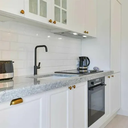 Vila Luxury Maria With Large Pool Policnik