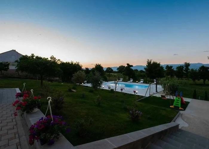 וילה Luxury Maria With Large Pool