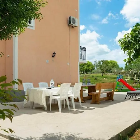 Luxury Maria With Large Pool Villa Policnik