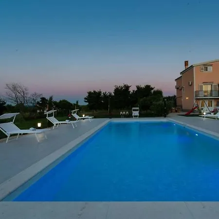 Luxury Maria With Large Pool * Policnik