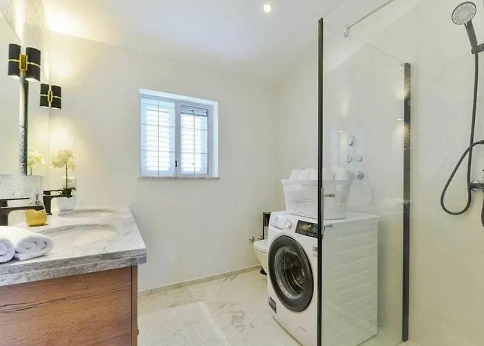 Luxury Maria With Large Pool *