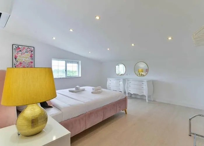 Luxury Maria With Large Pool *