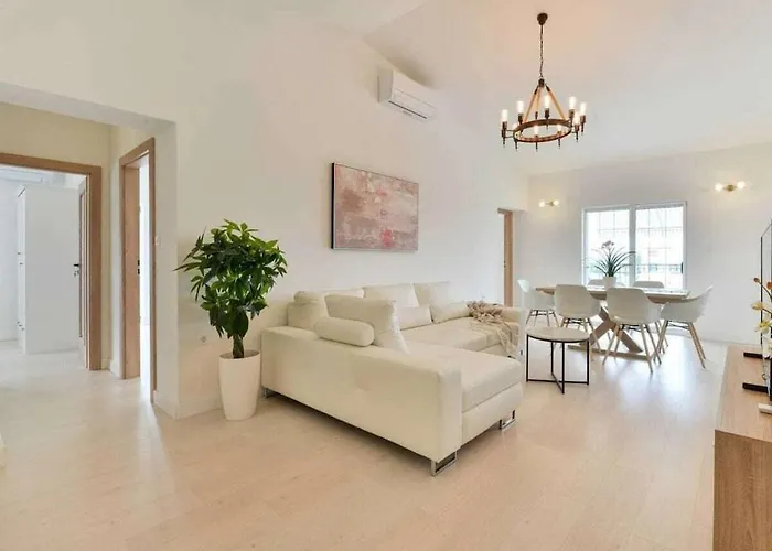 Luxury Maria With Large Pool Vila Policnik