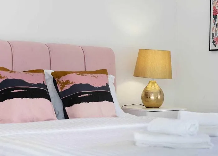 Luxury Maria With Large Pool Policnik